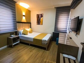 Rer Hotel