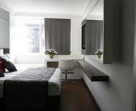 Samm - Boutique Class