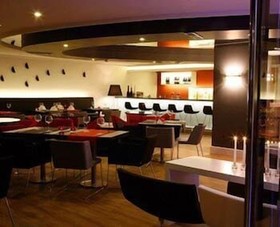 Samm - Boutique Class