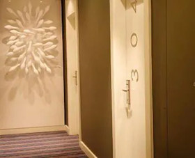 Samm - Boutique Class