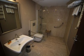 Vali Erdogan Sahin Oglu Hitit Konuk Evi