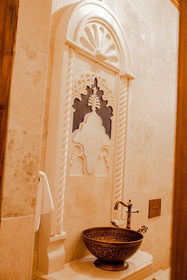 Ranjous Hotel