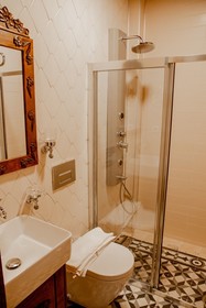 Ranjous Hotel