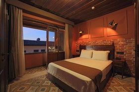 Sam Franss Boutique Hotel