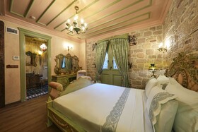 Naz Su Hotel
