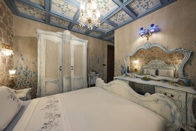 Naz Su Hotel