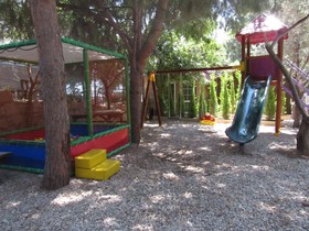 Assos Hunters Hotel