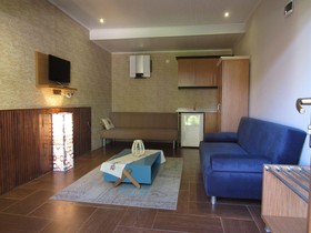 Assos Hunters Hotel