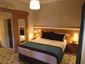 Assos Hunters Hotel