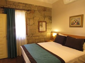 Assos Hunters Hotel
