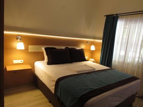 Assos Hunters Hotel