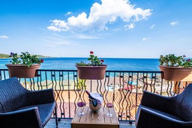 Assos Kervansaray
