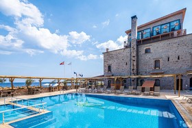 Assos Kervansaray