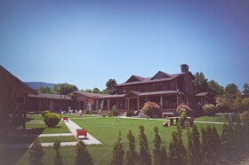 Lal Otel Restaurant