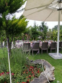 Lal Otel Restaurant