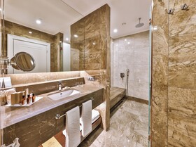 Narven Wellness & Thermal Hotel