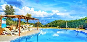 Milyos Hobbit Hotel