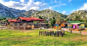Milyos Hobbit Hotel