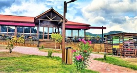 Milyos Hobbit Hotel