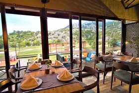 Milyos Hobbit Hotel