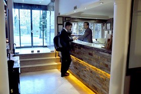Adapalas Hotel