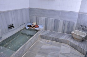 Adapalas Hotel