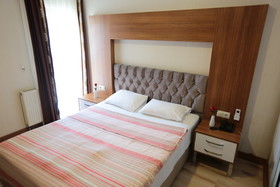 Bursa Palas