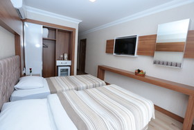 Bursa Palas