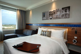 Hampton by Hilton Bursa