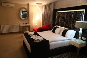 Lion City Hotel