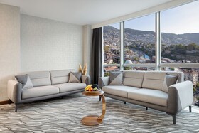 Lilium Hotel & Suites