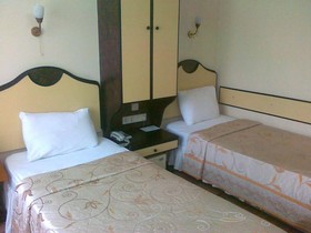 Oz Cakir Hotel