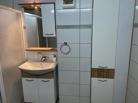 Petek Hotel