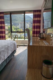 Tok Epik Hotel