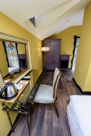 Tok Epik Hotel