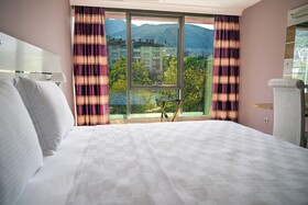 Tok Epik Hotel
