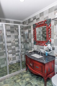 Tok Epik Hotel