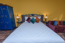 Tok Epik Hotel