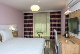 Tok Epik Hotel
