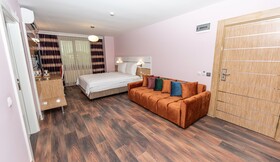 Tok Epik Hotel