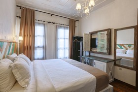 Trilye Bay C Konak