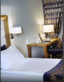 Tugcu Hotel Select