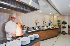 Tugcu Hotel Select