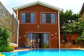 Villa Lake Paradise