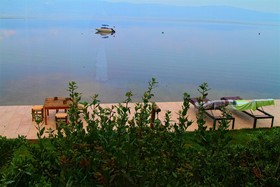 Villa Lake Paradise