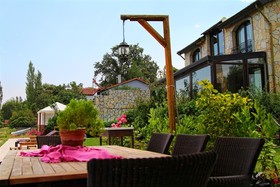 Villa Lake Paradise
