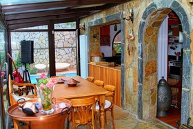 Villa Lake Paradise