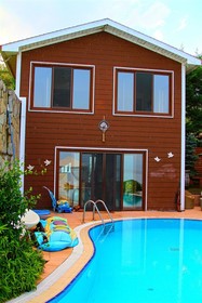 Villa Lake Paradise