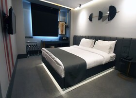 Mellday Hotel