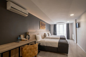 Adresin Hotel